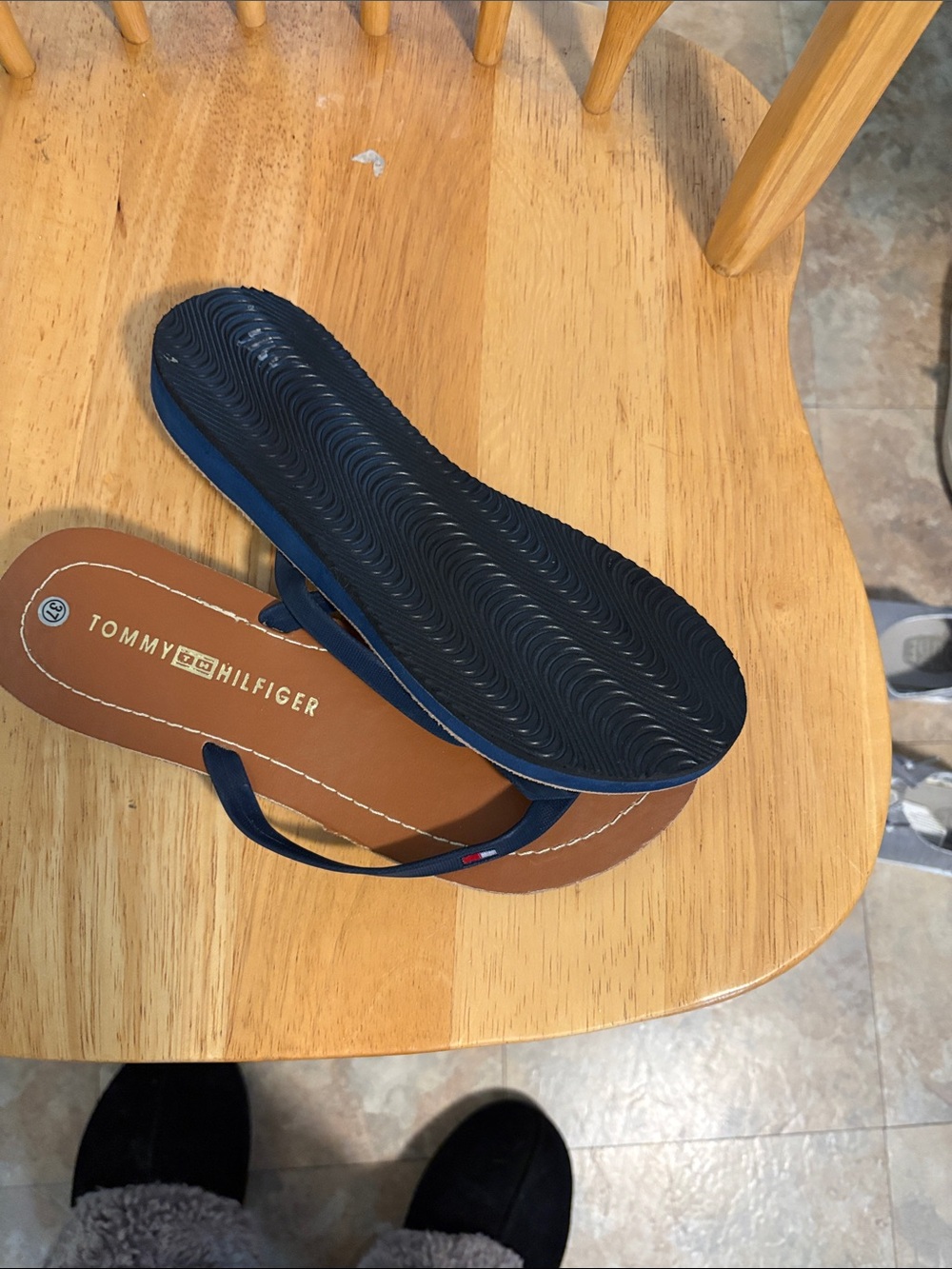 Tommy Hilfiger Brown Footbed Navy Strap Flip Flops - Picture 2 of 4